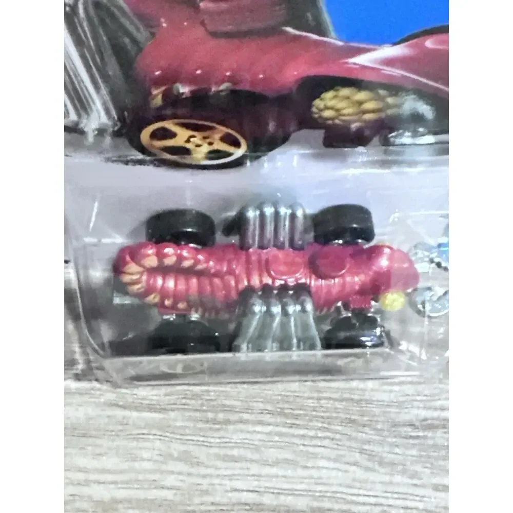 Hot Wheels Eevil Weevil HW City 2014 Street Beasts 51/250 Hotwheels H77